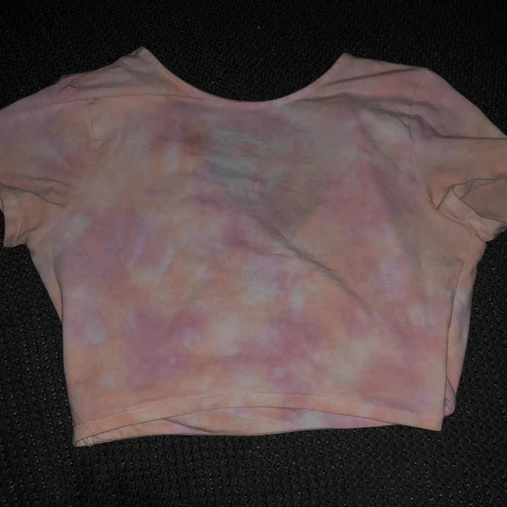 cropped tee - Picture 2 of 3